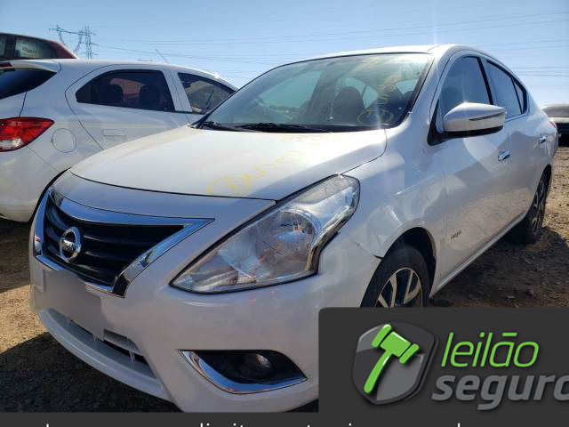 LOTE 026 NISSAN VERSA 2016