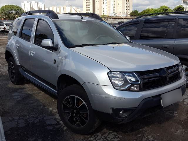 LOTE 025 RENAULT DUSTER