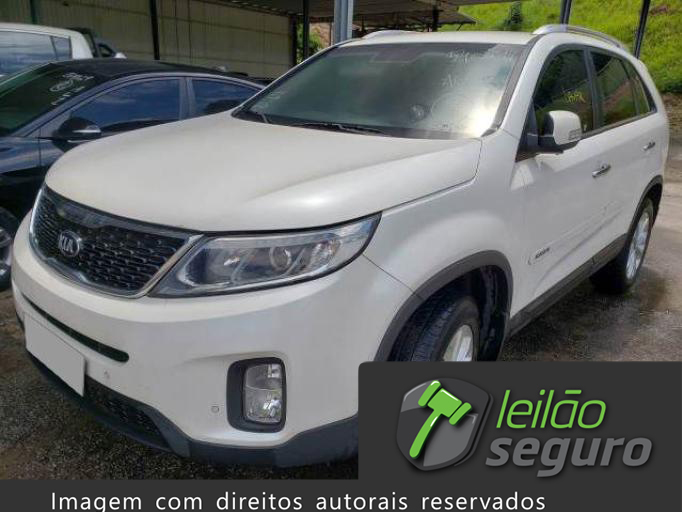 LOTE 002  KIA SORENTO 2015
