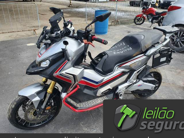 LOTE 016 HONDA X-ADV 750 DCT 2018