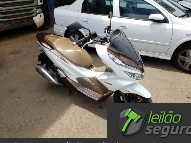 LOTE 002 HONDA PCX 150 DLX 2020