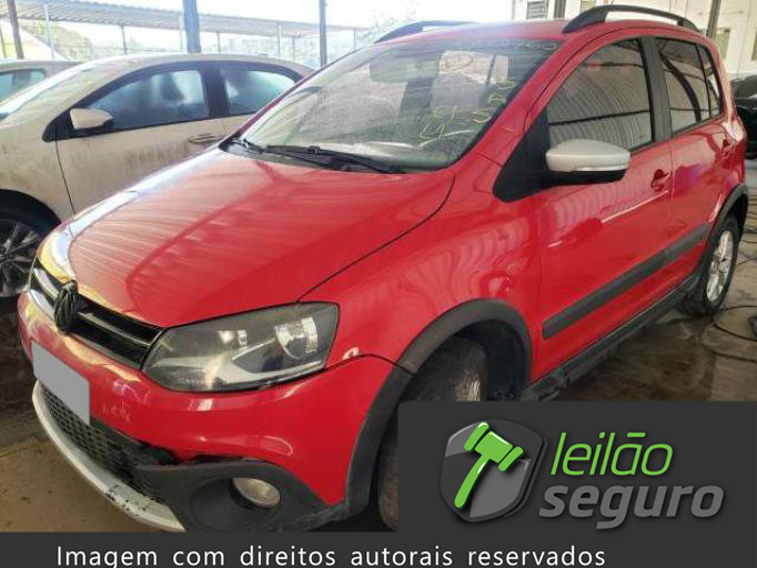 LOTE 005 VOLKSWAGEN CROSSFOX 2013