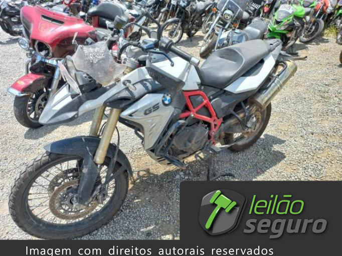LOTE 009  BMW F 800 2017