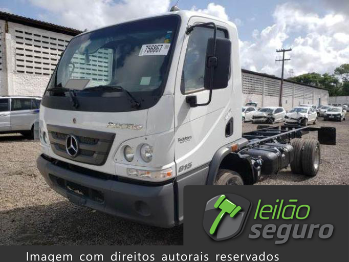 LOTE 033 MERCEDES BENZ ACCELO 2022