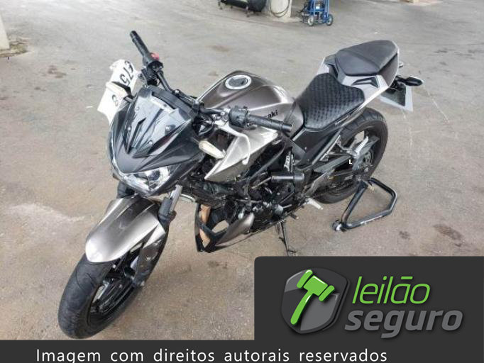 LOTE 015 KAWASAKI Z300 2018