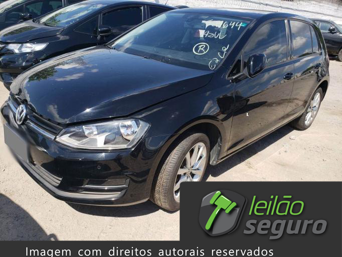 LOTE 034  VOLKSWAGEN GOLF 2015