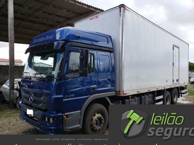 LOTE 005 MERCEDES BENZ ATEGO 2426 2021
