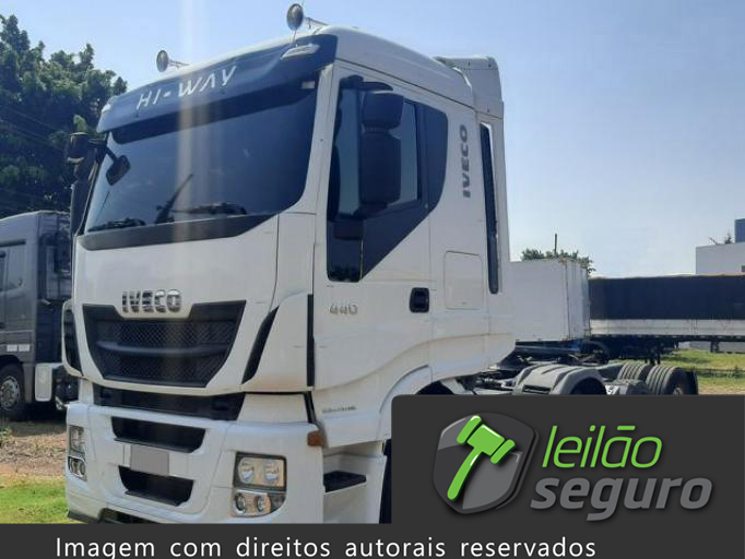 LOTE 009 IVECO STRALIS 440 2017