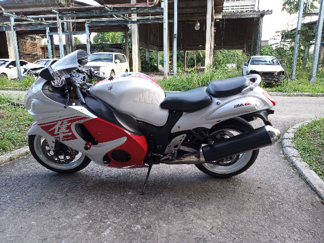 LOTE 029 GSX1300RA 2019/2020