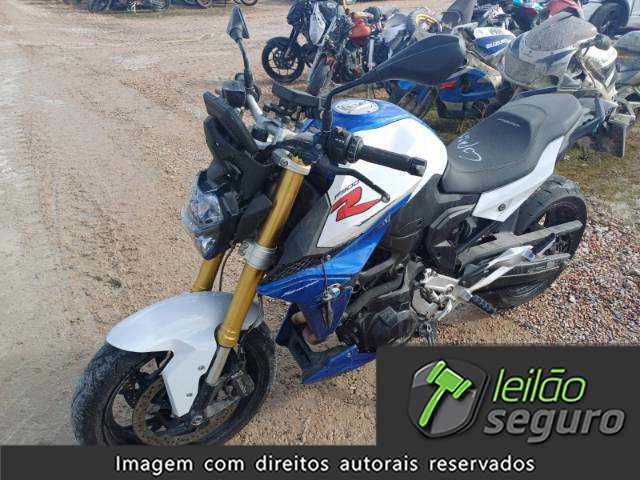 LOTE 031 BMW F 900 R Sport Plus 2022